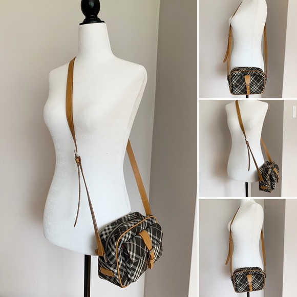 ❤️SOLD❤️Burberry Nova Check Leather Blue Label - Picture 2 of 8